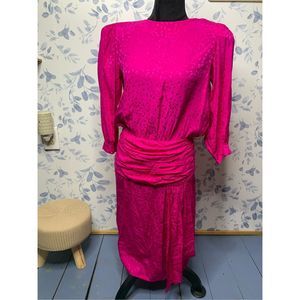 Maggy London by Jeannene Booher Fuchsia Silk Dress Size 4